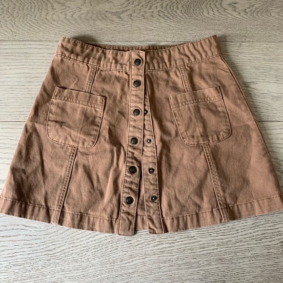 Botton up skirt - Picture 1 of 4